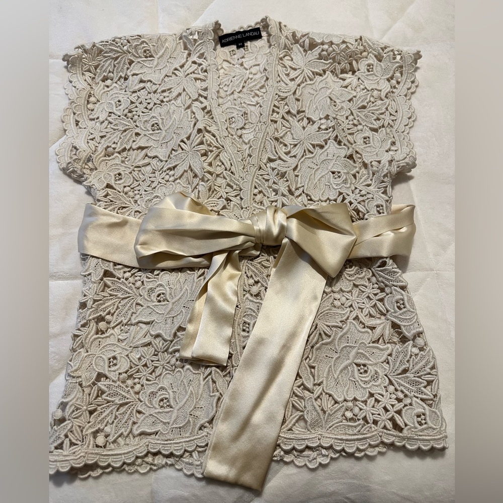 Adrienne Landau Cream Lace Top with Silk Sash Beautiful Medium